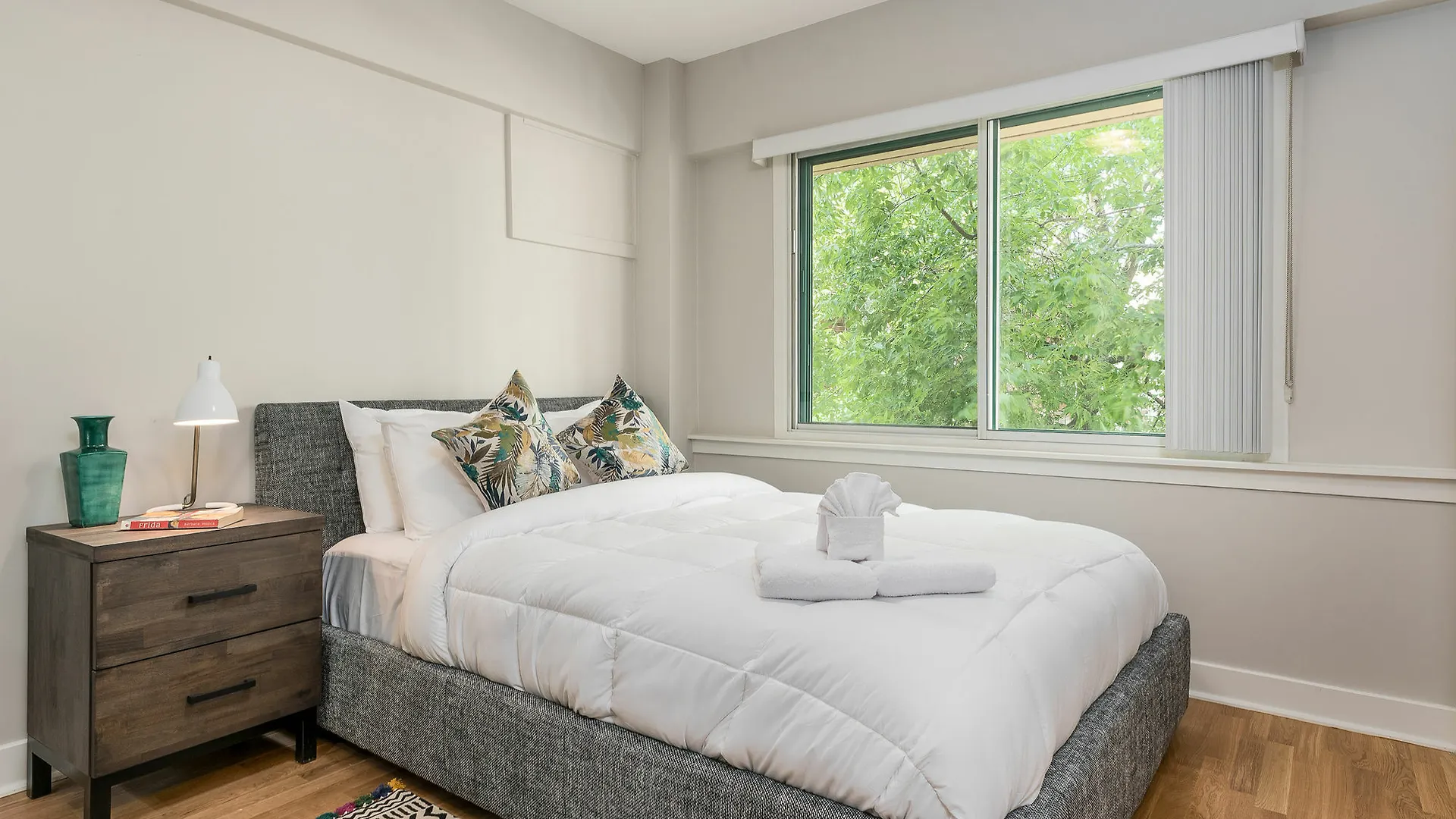 Modern 1Br In Milton Park By Sonder Apartment Montreal 0*,  Canada
